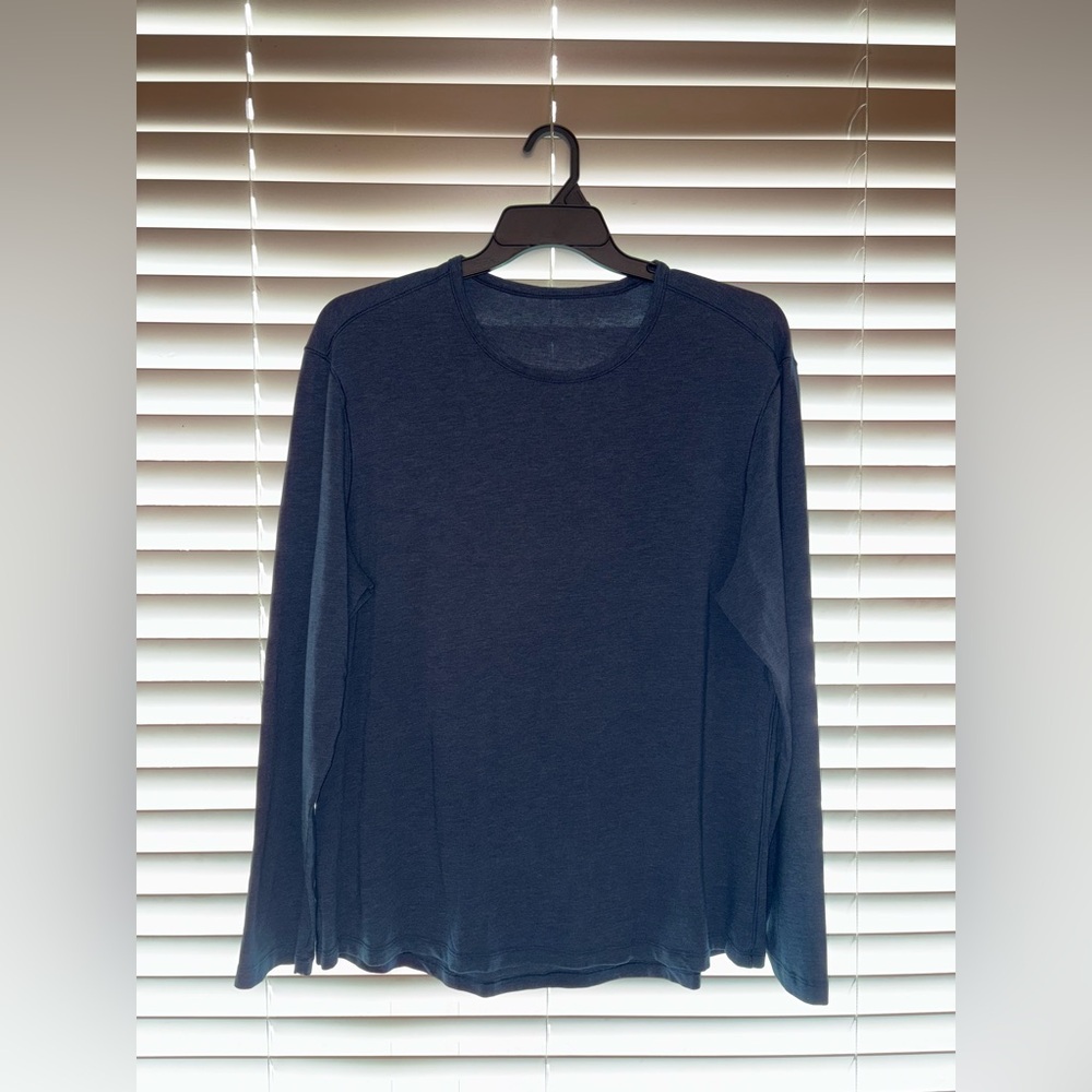 LULULEMON Man size 8 Dark Blue Long Sleeve Tee
